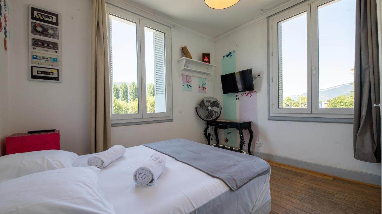 Mamie Jane Co-Munity Hotel Aix-les-Bains Exterior photo